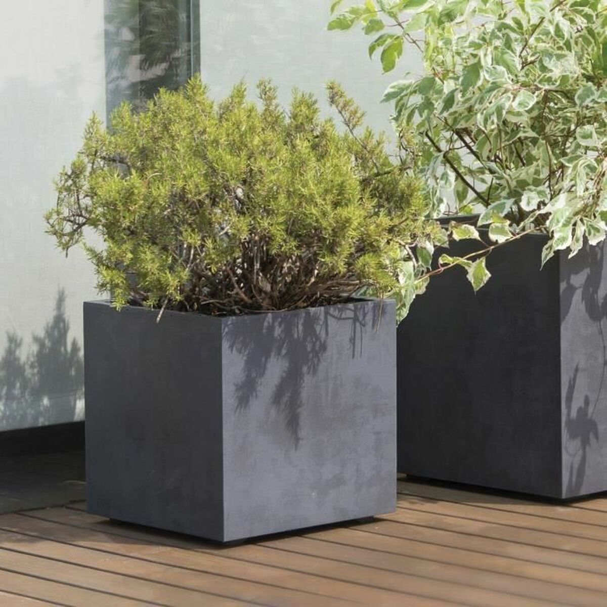 Plant pot Deroma-3