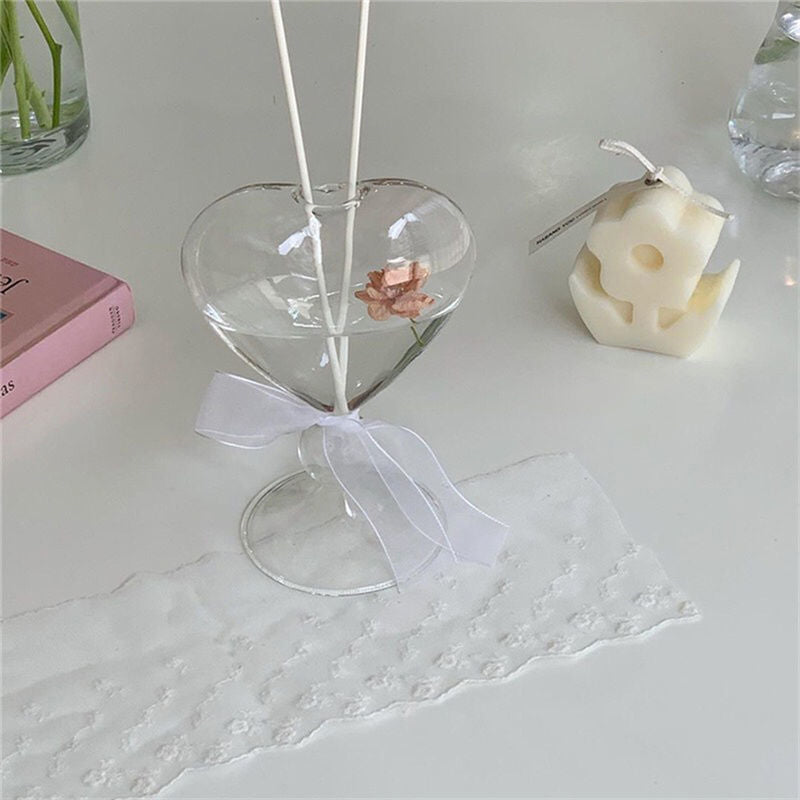 Love Shape Glass Vase Aromatherapy Bottle Hydroponic Decorative Utensils Home