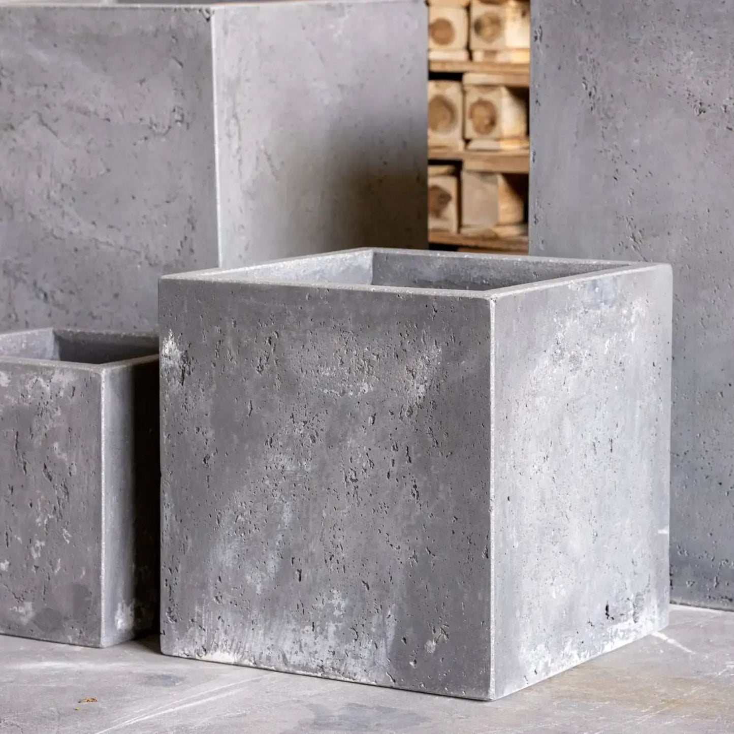 Cubrosa | Onyx Dusk – 40cm Large Concrete Square Planter – 38L Block Plant Pot