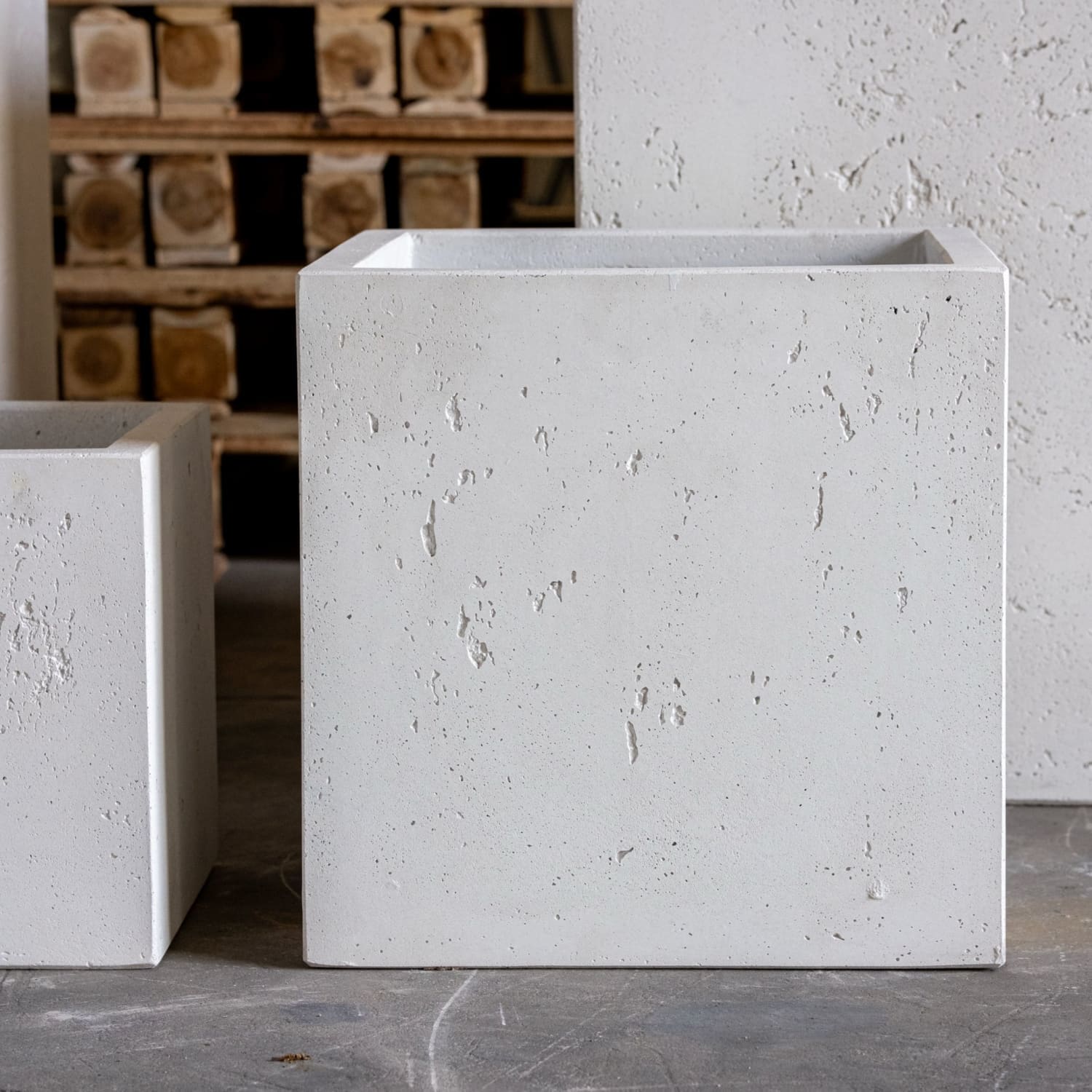 Cubrosa | White Mist – 55cm Large Square Concrete Planter – 115L Modern Plant Pot-3