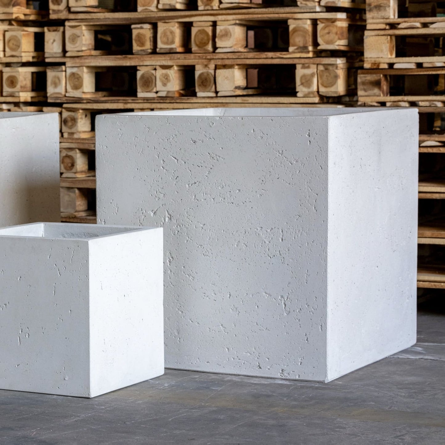 Cubrosa | White Mist – 55cm Large Square Concrete Planter – 115L Modern Plant Pot-2